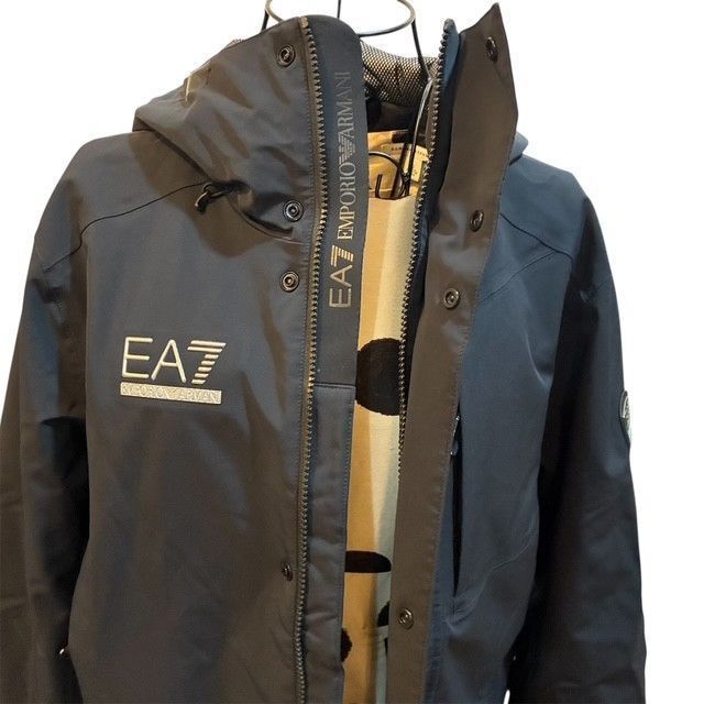 エンポリオアルマーニ EMPORIO ARMANI EA7 テクニカルスノージャケット