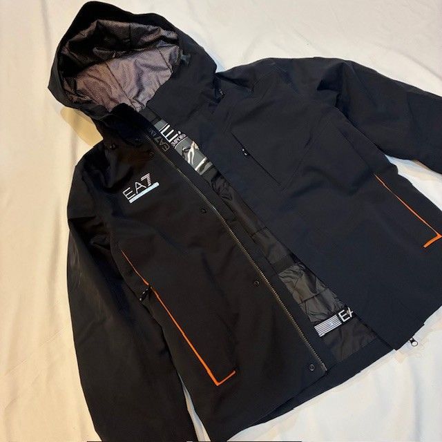 エンポリオアルマーニ EMPORIO ARMANI EA7 テクニカルスノージャケット
