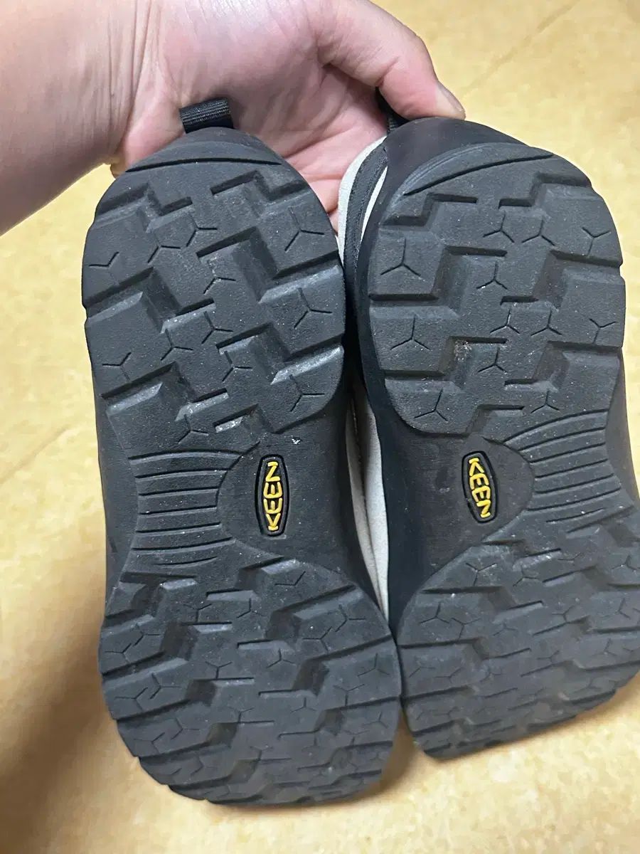  キーン ジャスパー ベージュ 270 登山靴 トレッキングシューズ アウトドアシューズ