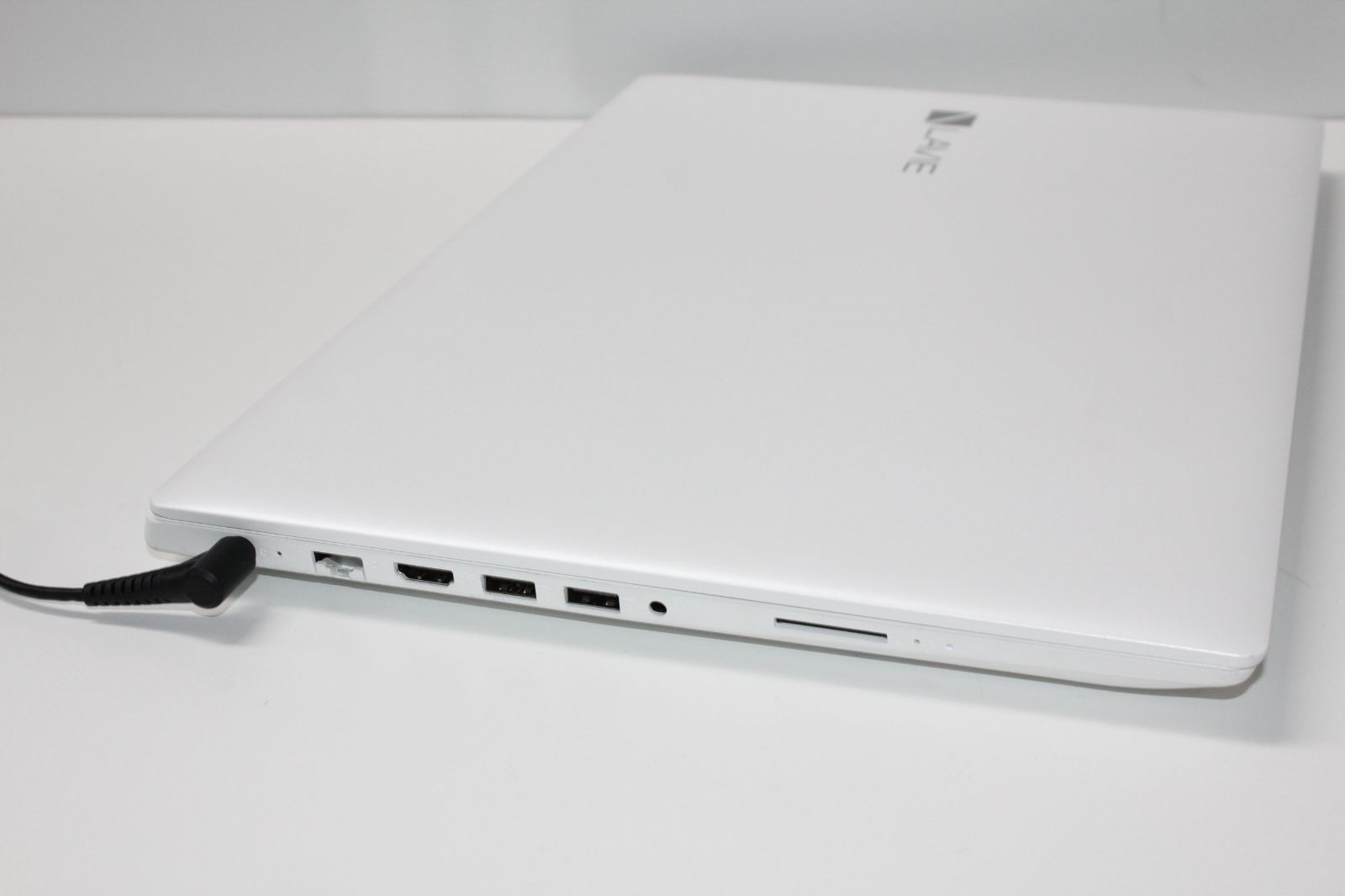 【中古ノートPC】NEC〈LAVIE Note Standard NS20A/M2W〉AMD A6-9225/SSD256GB/メモリ4GB ④ 中古ノートPC】NEC〈LAVIE Note Standard NS20A/M2W〉AMD A6-9225