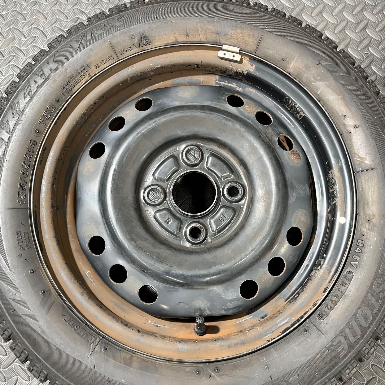 20年製 155 65 R 14 ブリヂストン ブリザックVRX ダイハツ タント ムーヴ ミラ コンテ スタッドレスタイヤ 1287