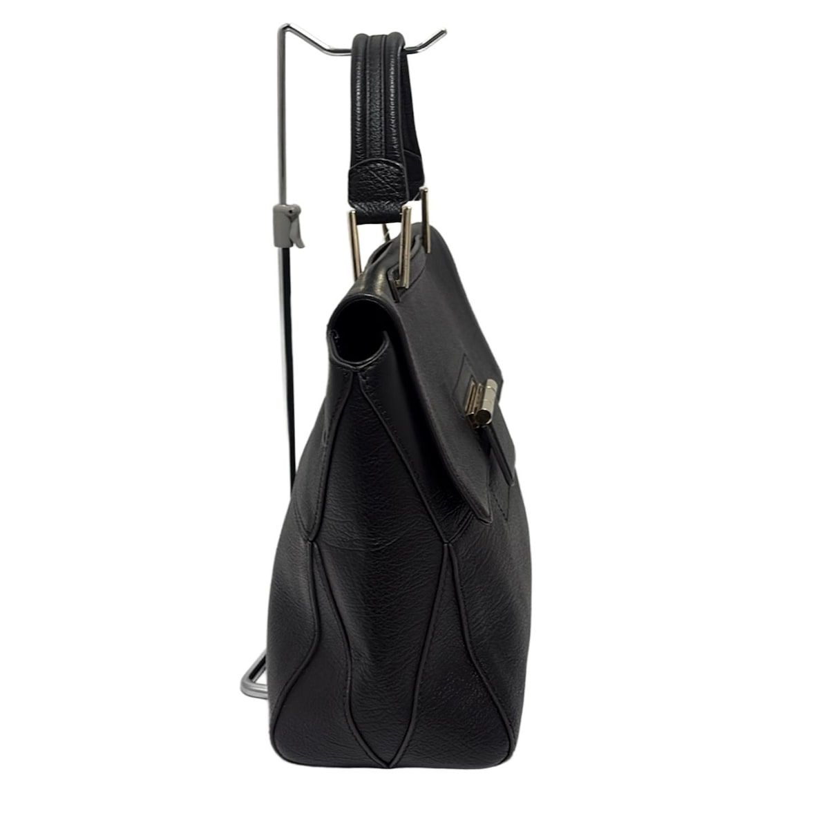 超美品フルラ FURLA 黒 レザーハンドバッグ フルラ ハンドバッグ美品 