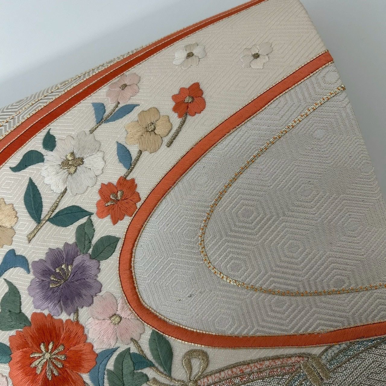 名古屋帯 刺繍 金駒刺繍 花柄 素敵な加工 九寸 正絹 MA-1874 - メルカリ