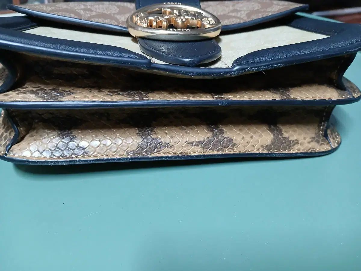 COACH 注文 シグネチャー ショルダーバッグ ブラック コンビ 未使用