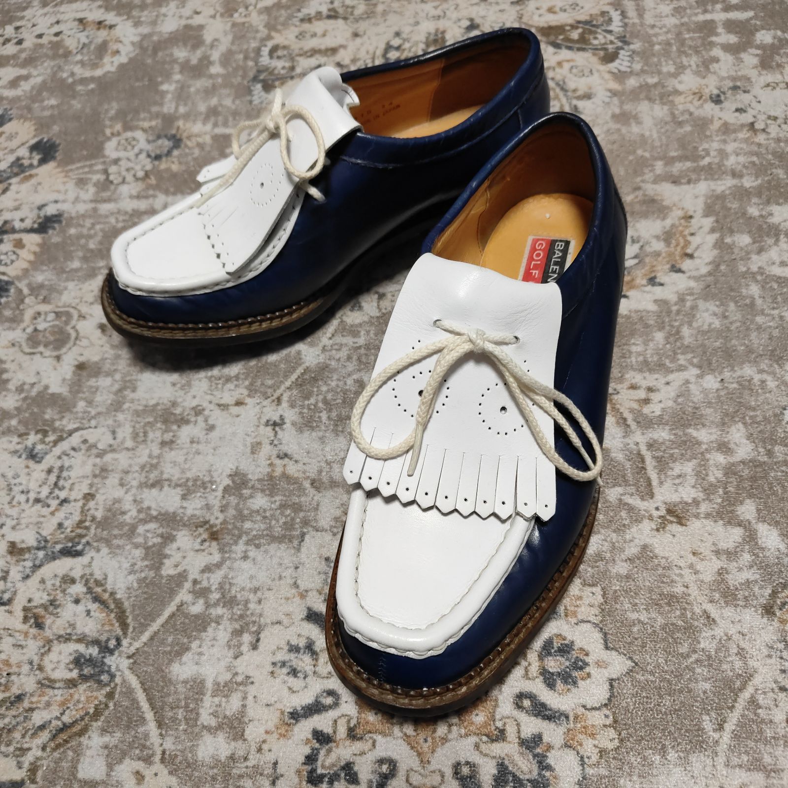 白 ゴルフシューズ フリンジ付き スポーツ バレンシアガ レザー in Made RARE VTG 90s 7 US 23.5EEE Sz Logo Shoes Golf Balenciaga 24.5 シューズ(女性用)