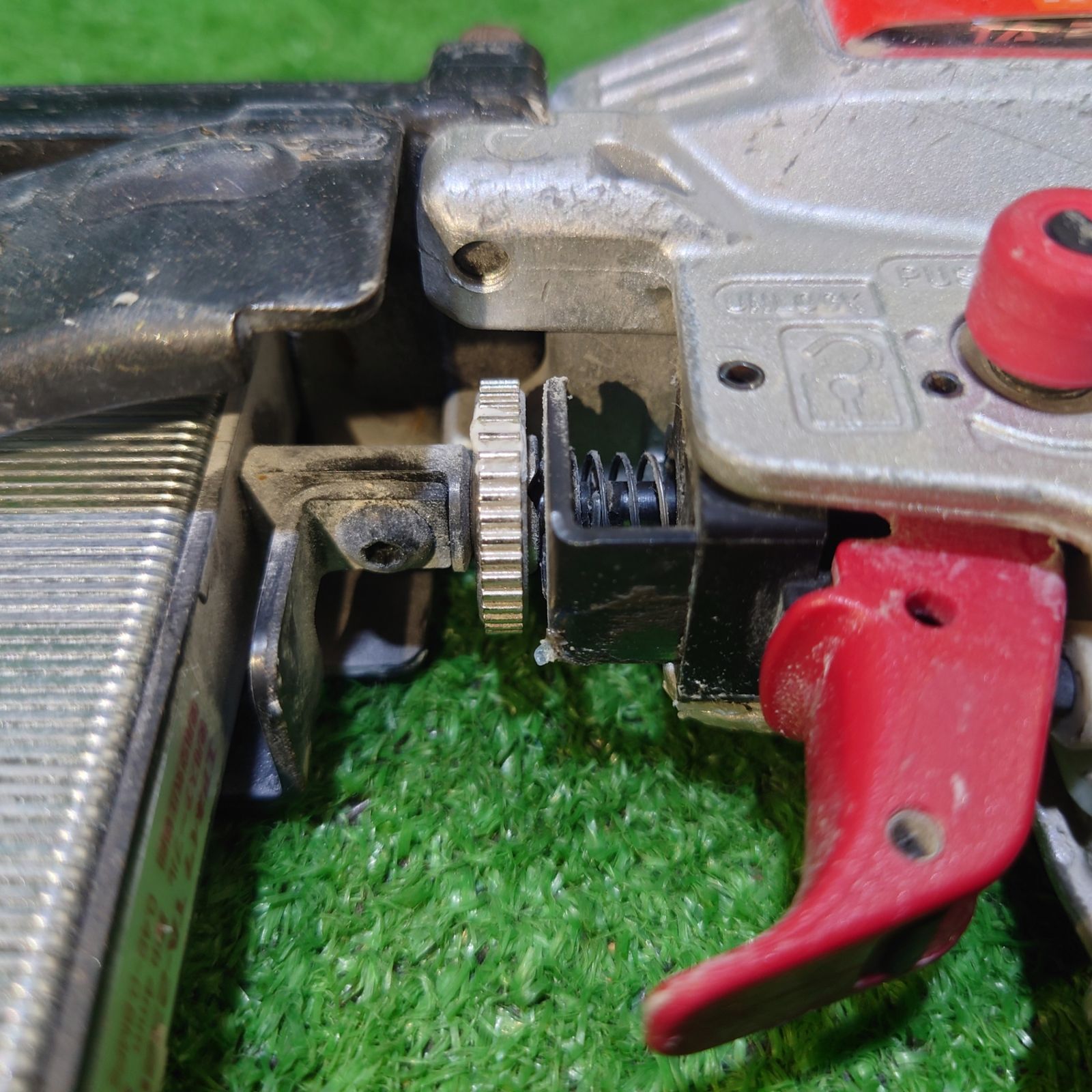  MAX TA 232 G 2 4 MA エアネイラ ヘッド部ボルト1本抜け有･ 釘打機 エアーツール