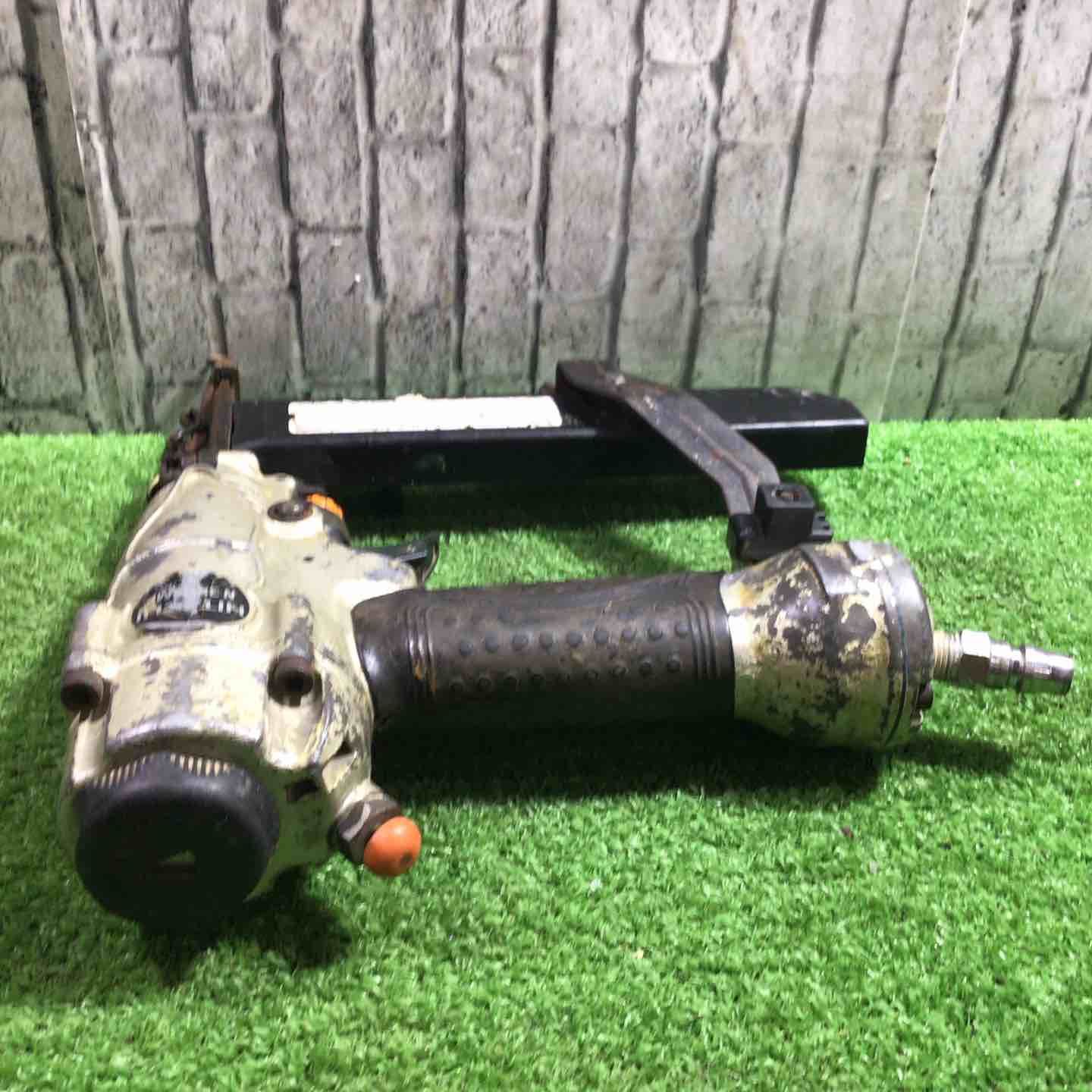 常圧フロアタッカ N