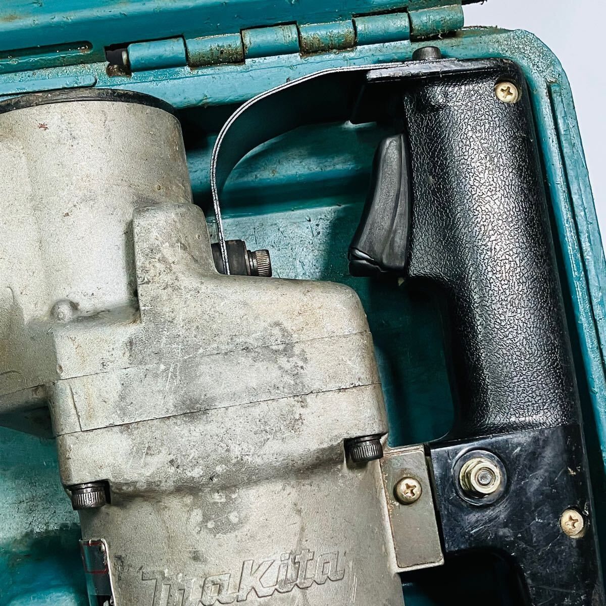 動作良好 マキタ makita 電動ハンマ HM 1201 六角軸21 mm 電動ハンマー