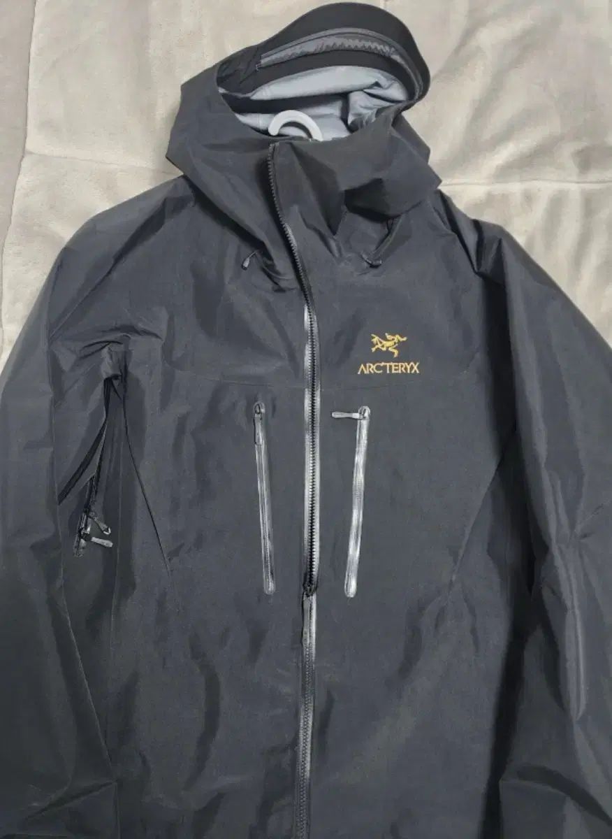 ARC TERYX アークテリクス アルファ SV ジャケット メンズ M 24 k ブラック