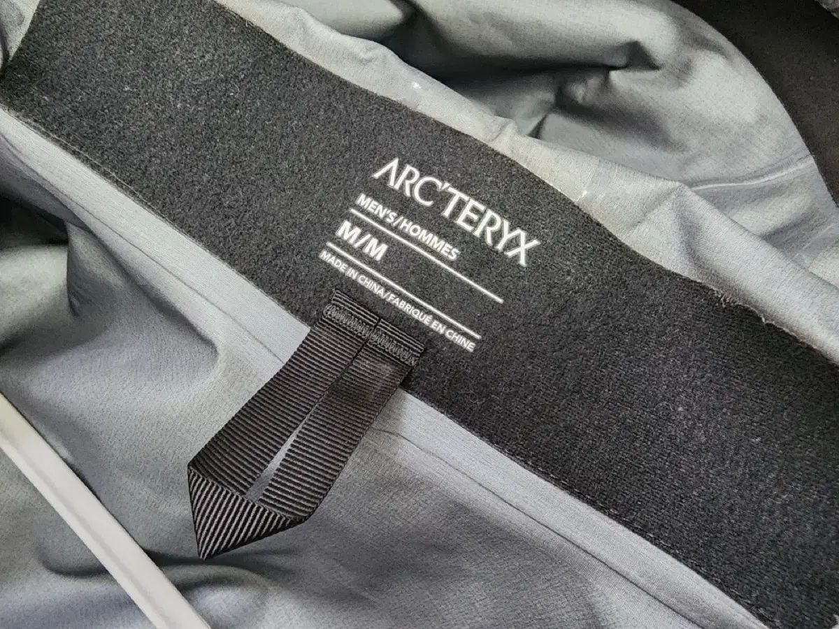ARC TERYX アークテリクス アルファ SV ジャケット メンズ M 24 k ブラック