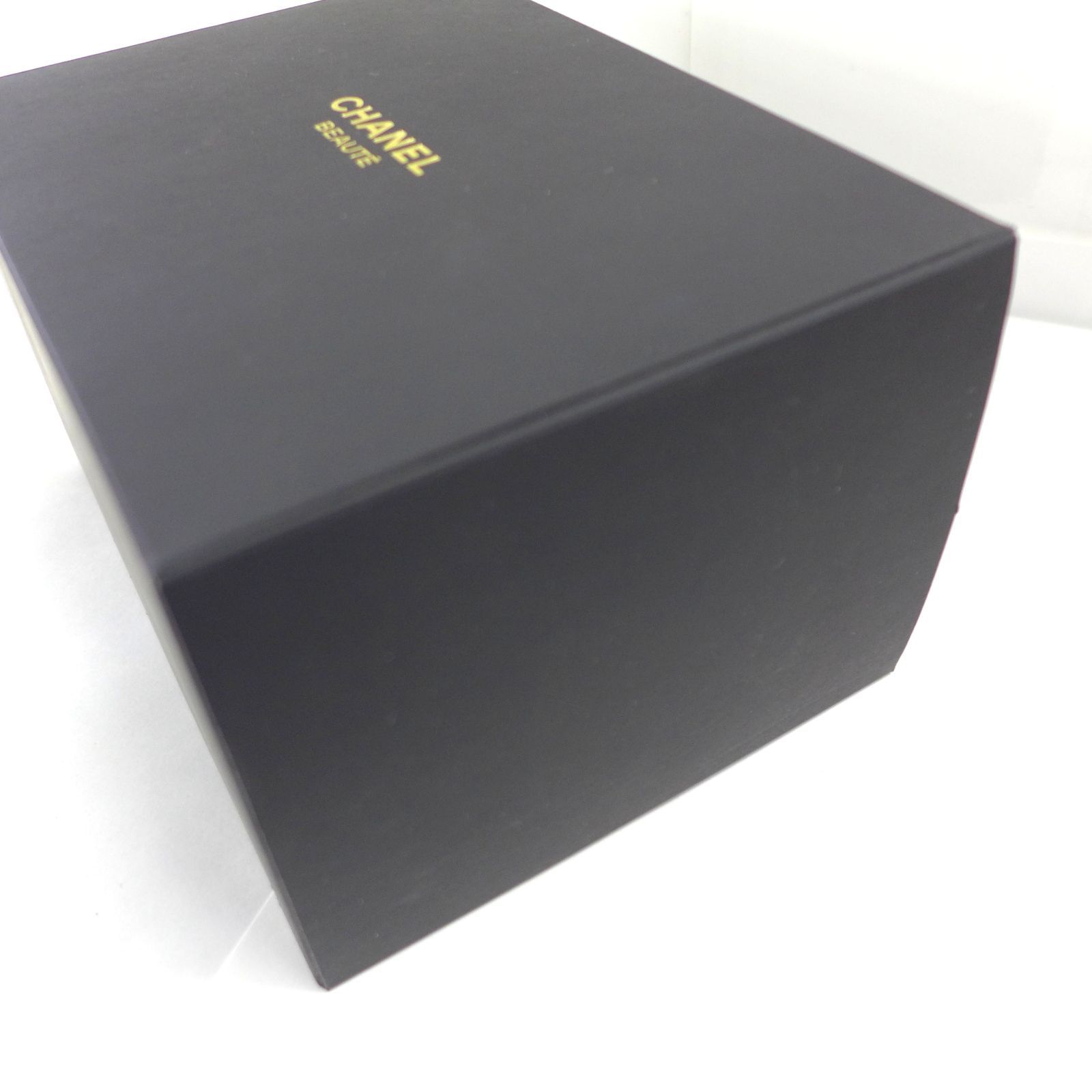 CHANEL BEAUTE ノベルティ メイクポーチ バニティポーチ 公田店 - メルカリ