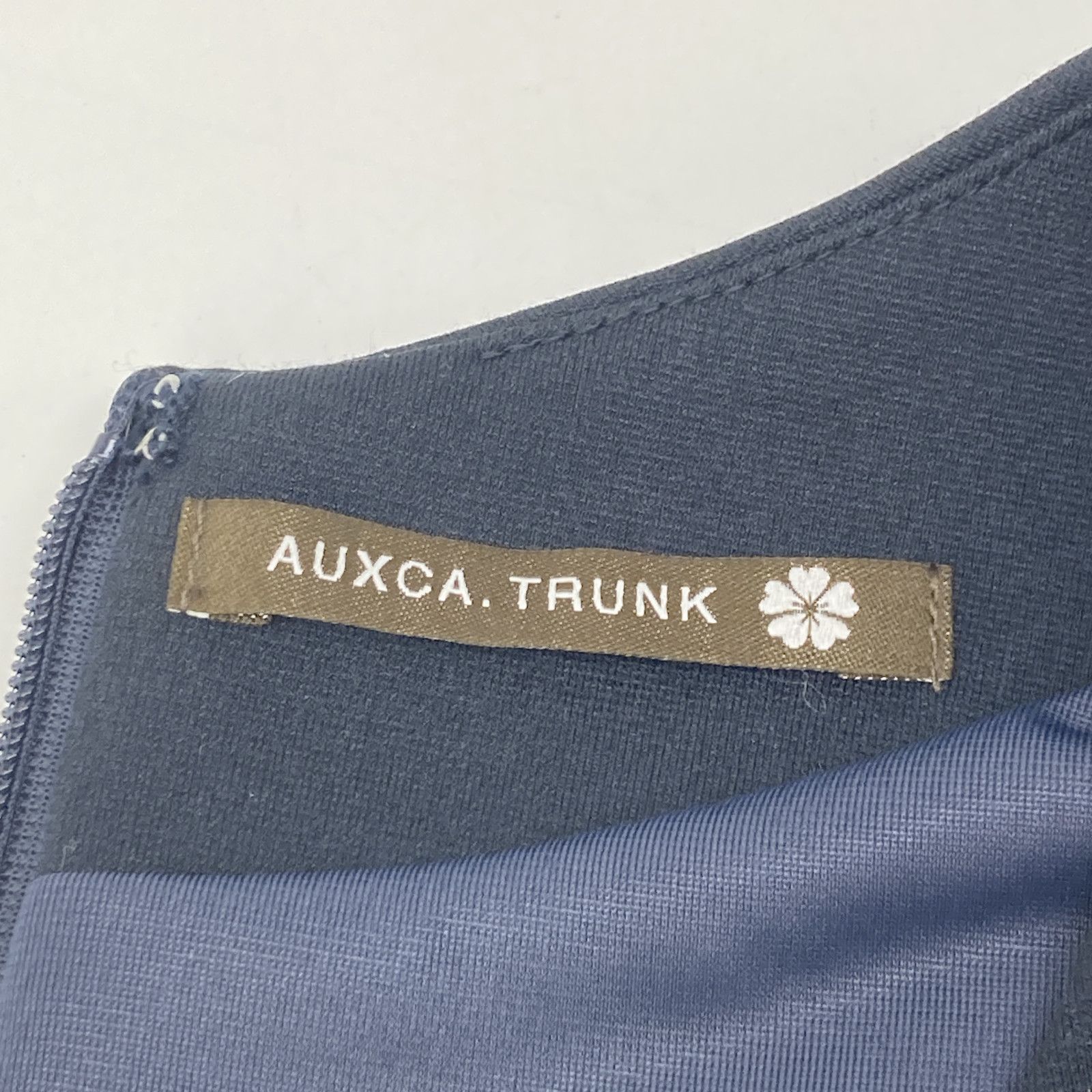 オーカ・トランク ﾈｲﾋﾞｰ ｺｯﾄﾝﾅｲﾛﾝ ｽﾄﾚｯﾁ ﾜﾝﾋﾟｰｽ XS AUXCA. – DESIGN