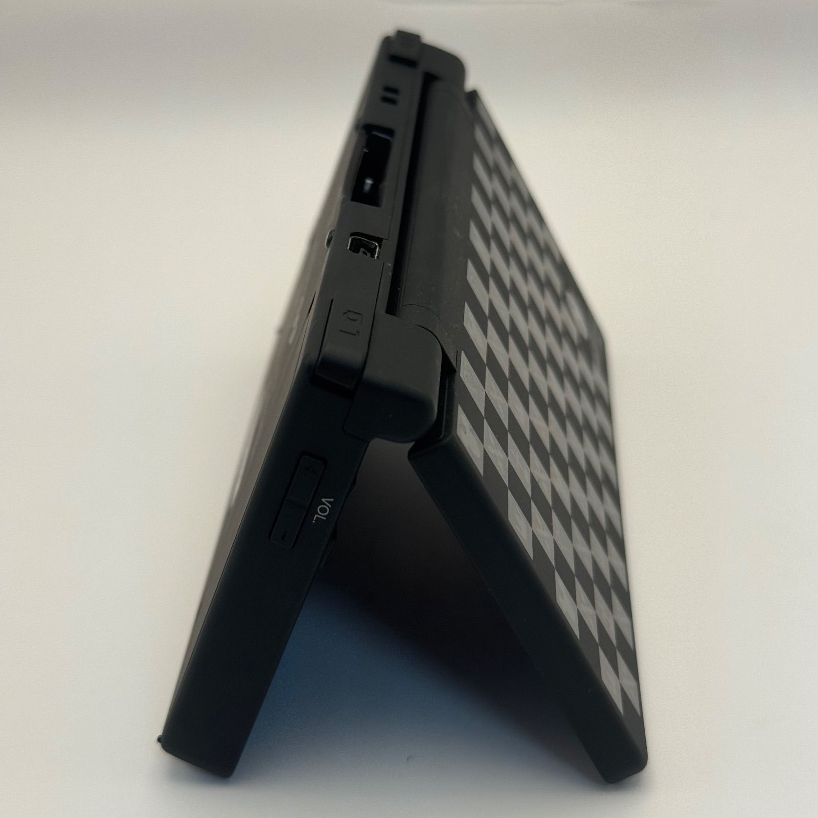 Nintendo DSi キングダムハーツモデル