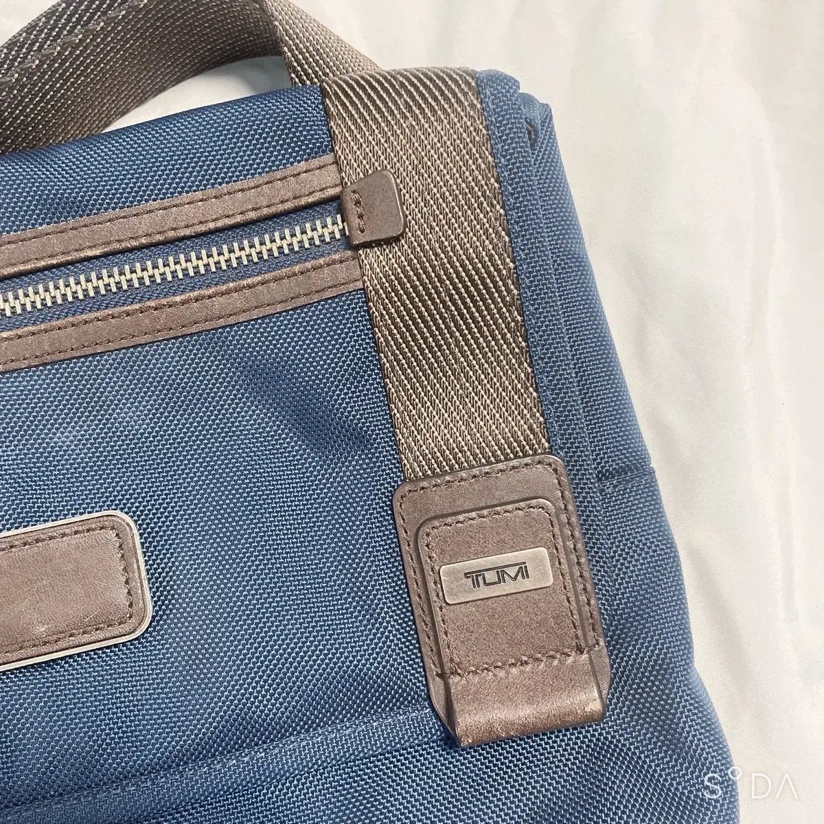 TUMI トゥミ ブルー クロスバック