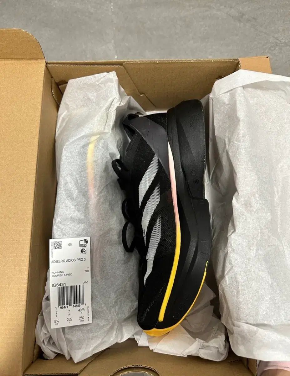 アディダス アディゼロ アディオス プロ3 ブラック