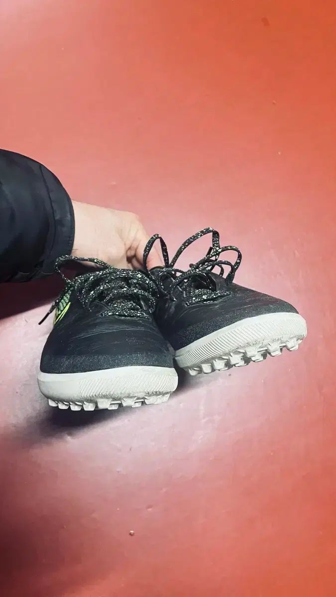 265 ） NIKE(ナイキ) マジスタ フィナーレ 1 サッカーシューズ