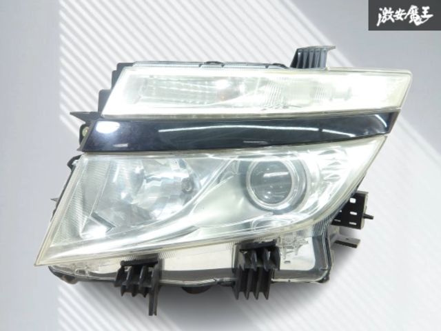 車・バイク・自転車 ☆点灯OK!!☆ 日産 純正 E52 TE52 TNE52