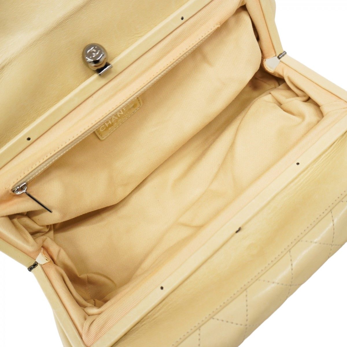 【5pa0406-h】シャネル ショルダーバッグ マトラッセ チェーンショルダー ラムスキン ホワイト シルバー金具【中古】レディース 5pa0406-h】シャネル ショルダーバッグ マトラッセ ラムスキン