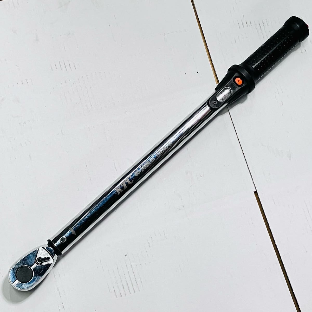 品 KTC 1 2 sq 12.7 mm プレセット型トルクレンチ GW 200-04 40-200 N m