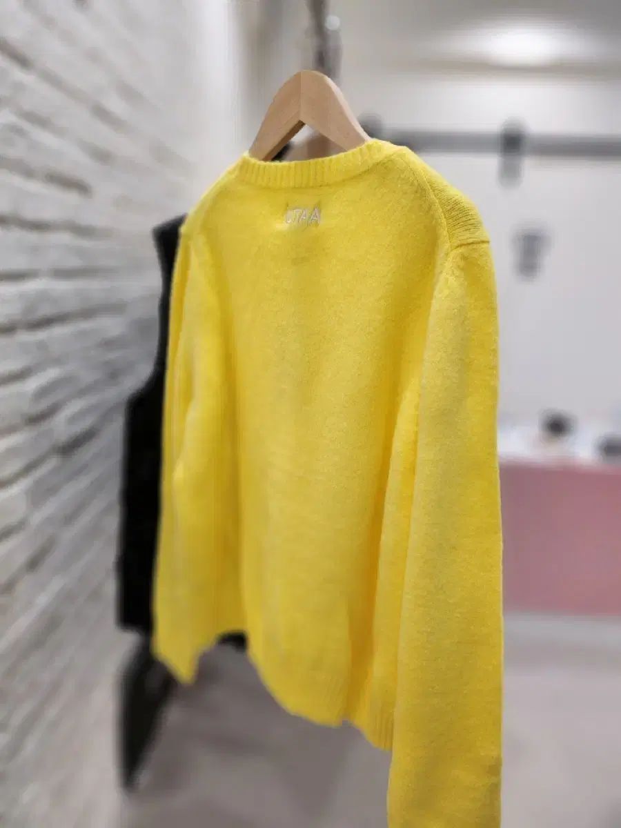 韓国 すぐ配送 レディースゴルフ ユウタ UTAH 黄色 ニットM