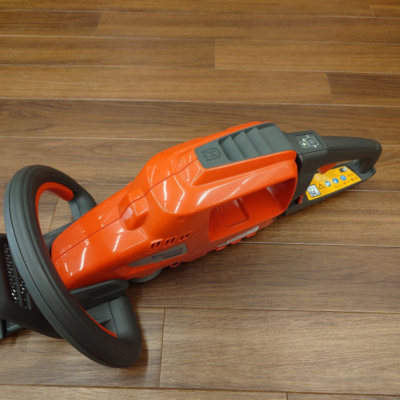 Husqvarna ハスクバーナー 520 iHD 60 充電式ヘッジトリマ バッテリ充電器付き