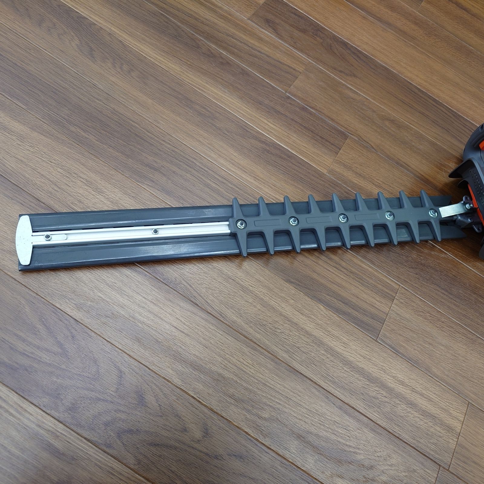 バッテリ充電器付き