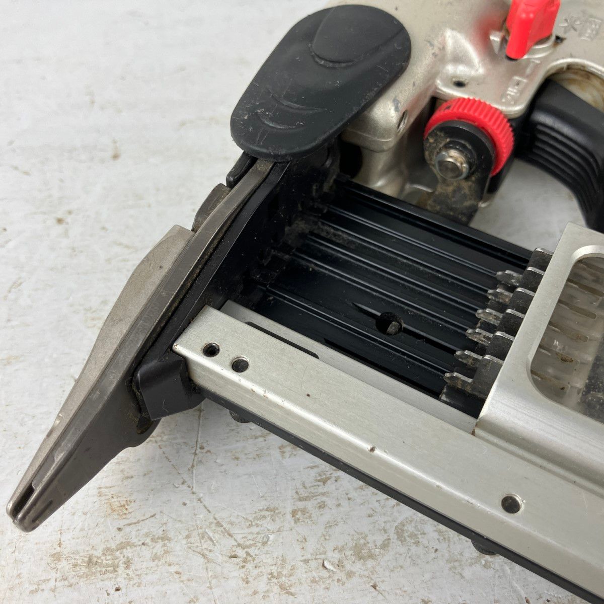 ЗЗHITACHI 日立 45mm 常圧 ピン釘打機 NP45M パープル - メルカリ