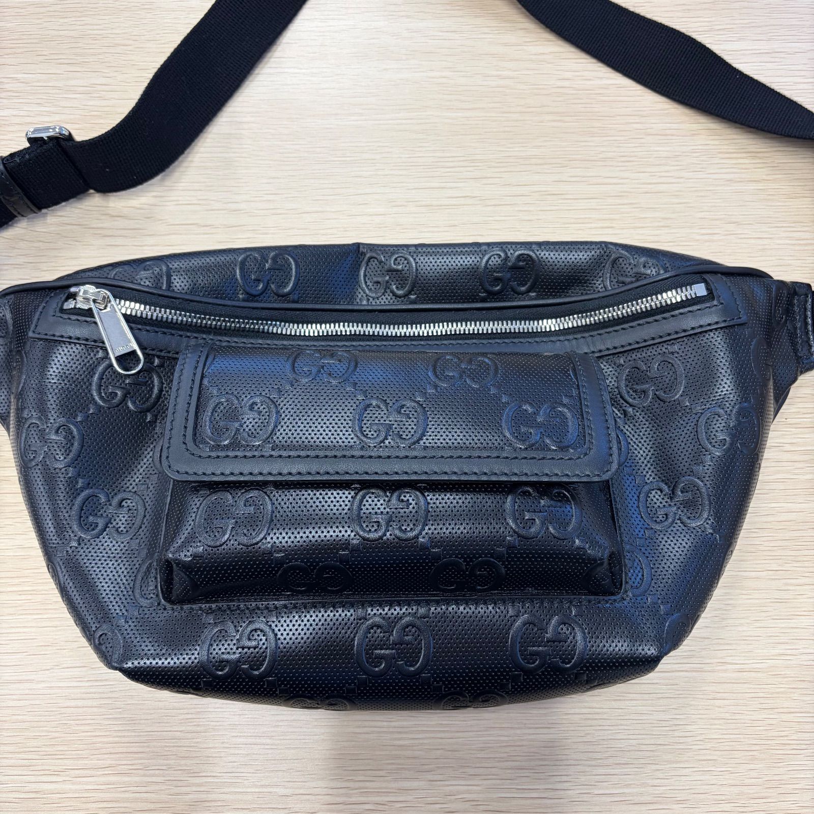 グッチ GUCCI GG エンボス ベルトバッグ ボディバッグ 645093 レザー ブラック