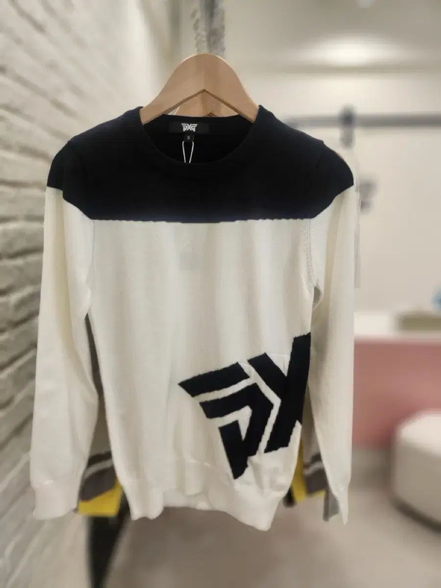 韓国 すぐ配送 PXG 白 ブラック バイ ニット S