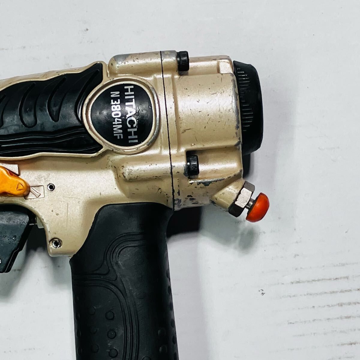 整備品 動作良好 日立 HIKOKI 常圧 4 mm フロアタッカー N 3804 MF 本体のみ