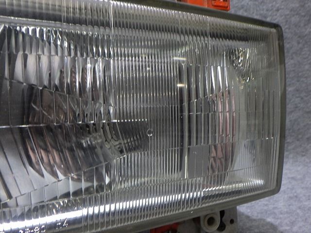 エルフ NKR81 社外品 純正タイプ　ヘッドライト 左右　日本仕様 未使用 エルフ イスズ 24V フロント PM PMエルフ