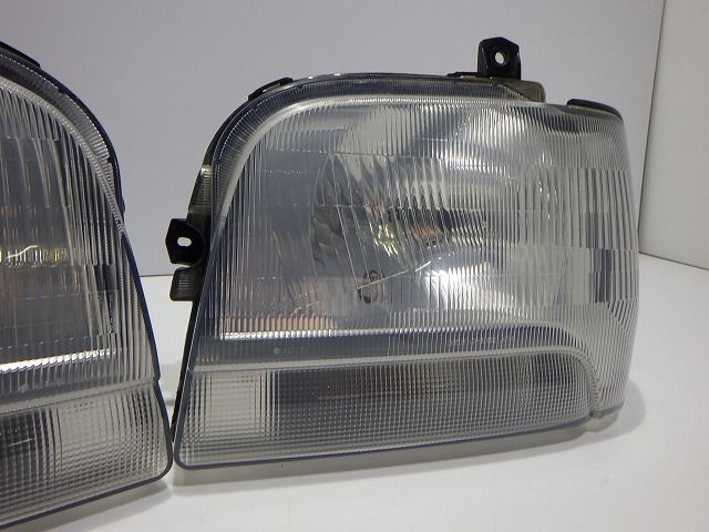 エブリィ DA62W DA62V ヘッドランプ　左　100-32624 エブリィ DA62W DA62V ヘッドランプ 左 100-32624 ヘッドライト 左右