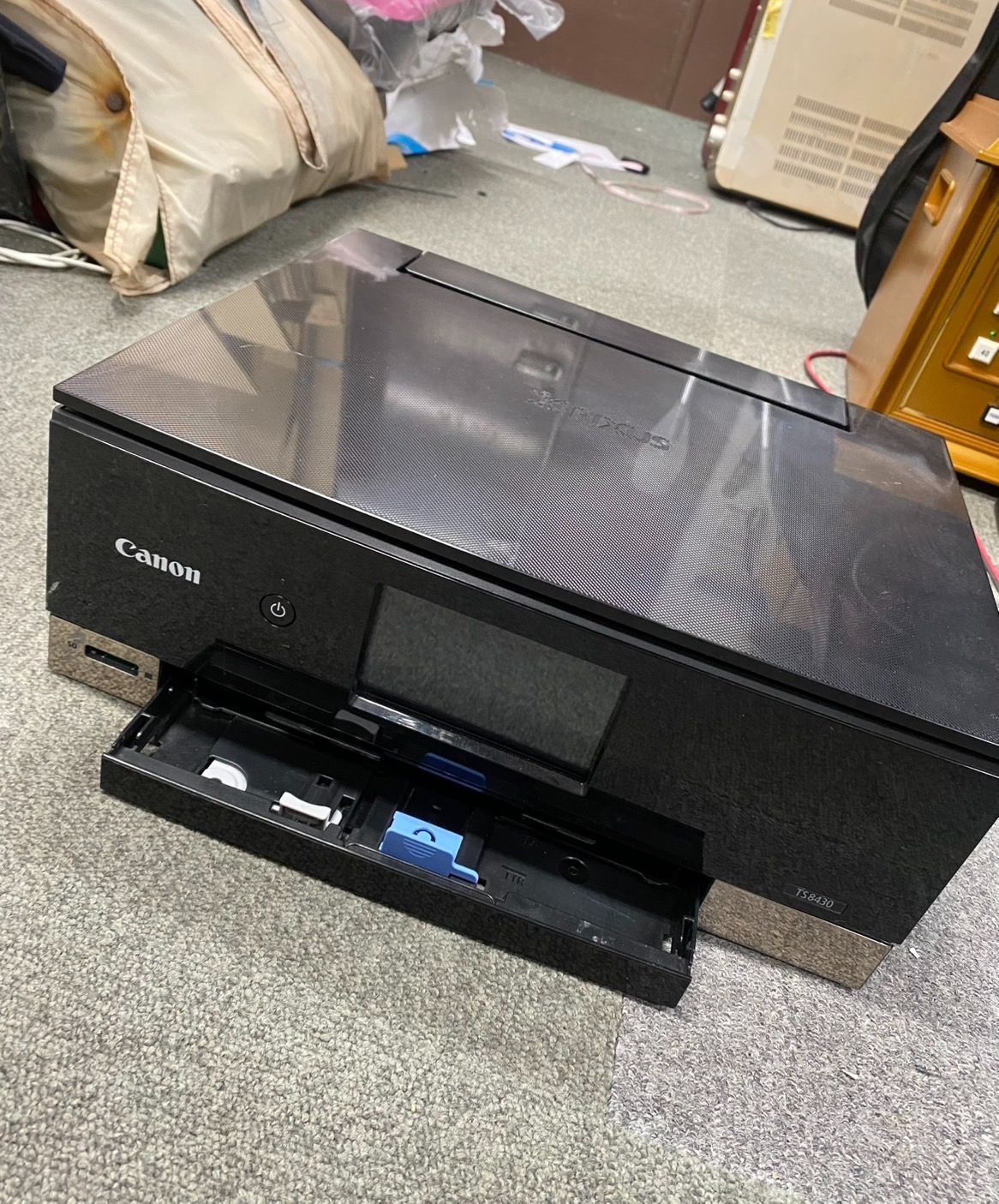 ショップ L GEAR SOLID Trading Card #30 GOLDEN