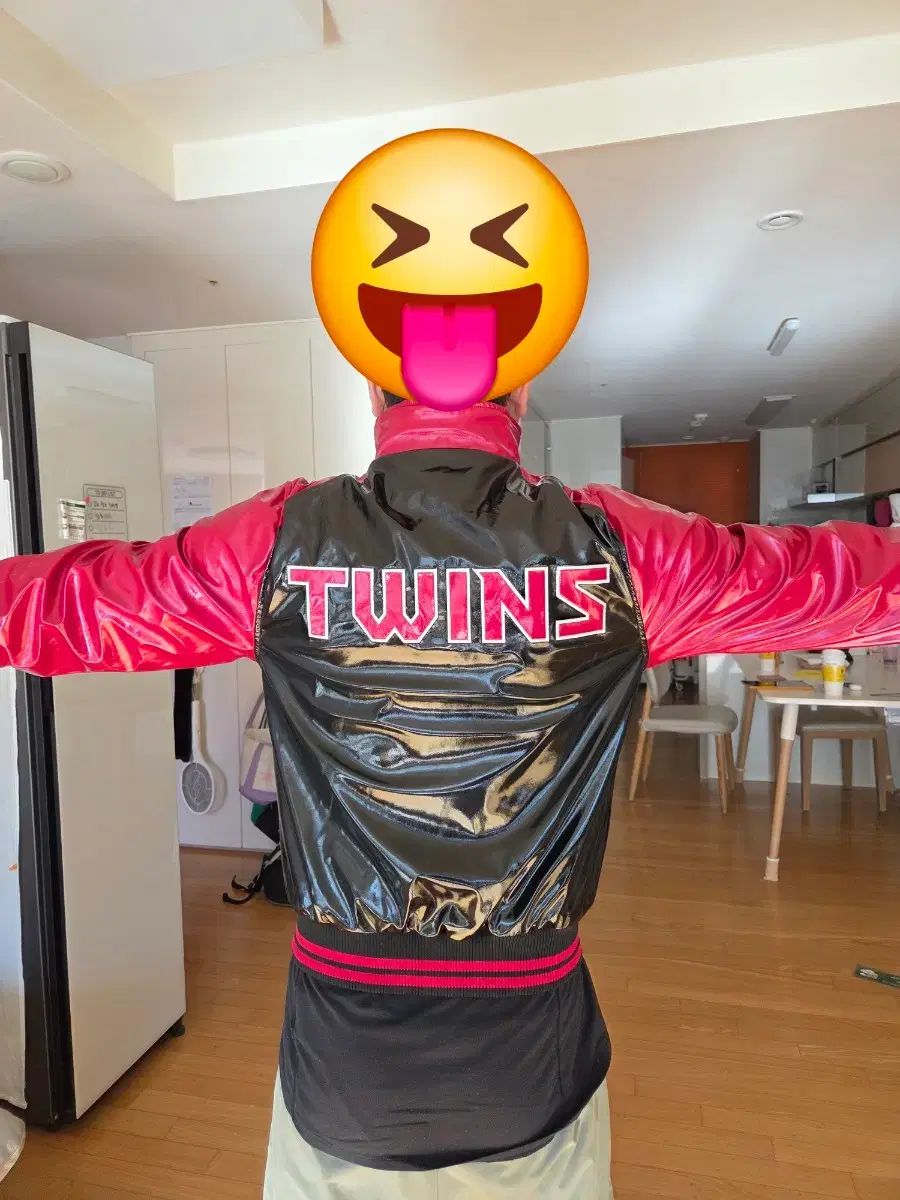  LG TWINS アウタ— ブラック ピンク その他 ウェア