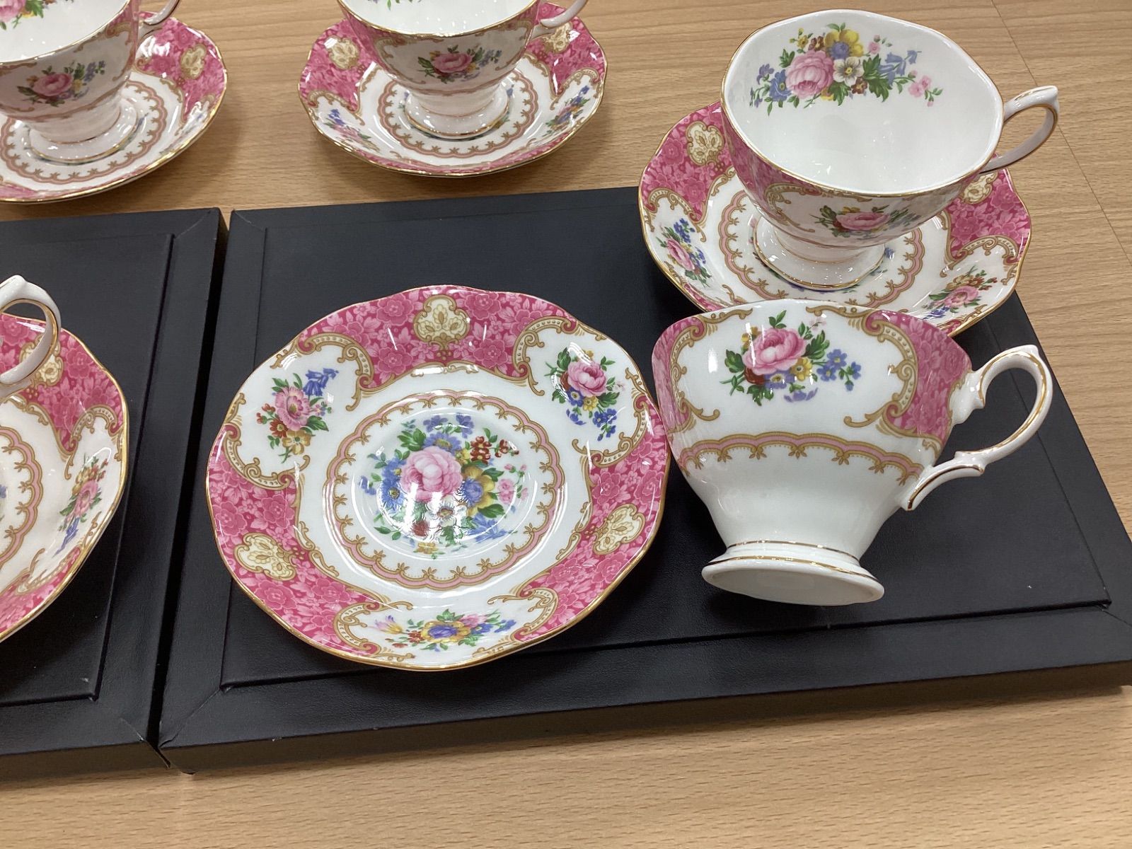 ロイヤルアルバート