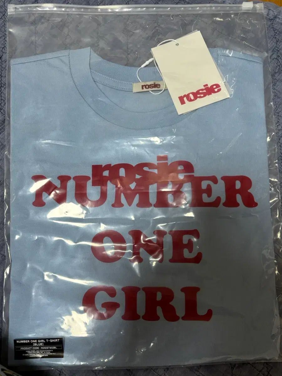 ロゼ ナンバーワン Girl Tシャツ