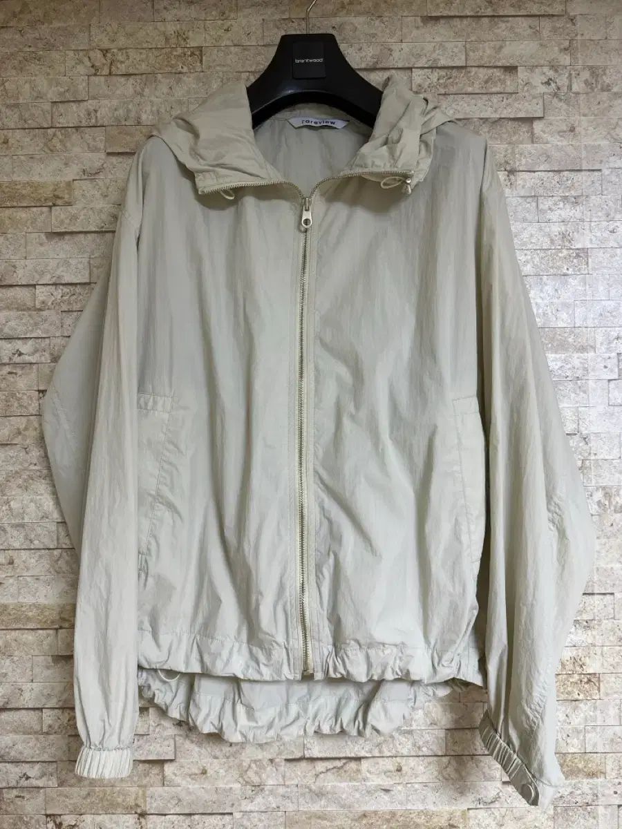 ハンサム 超軽量 ハイクオリティ ウィンドブレーカー