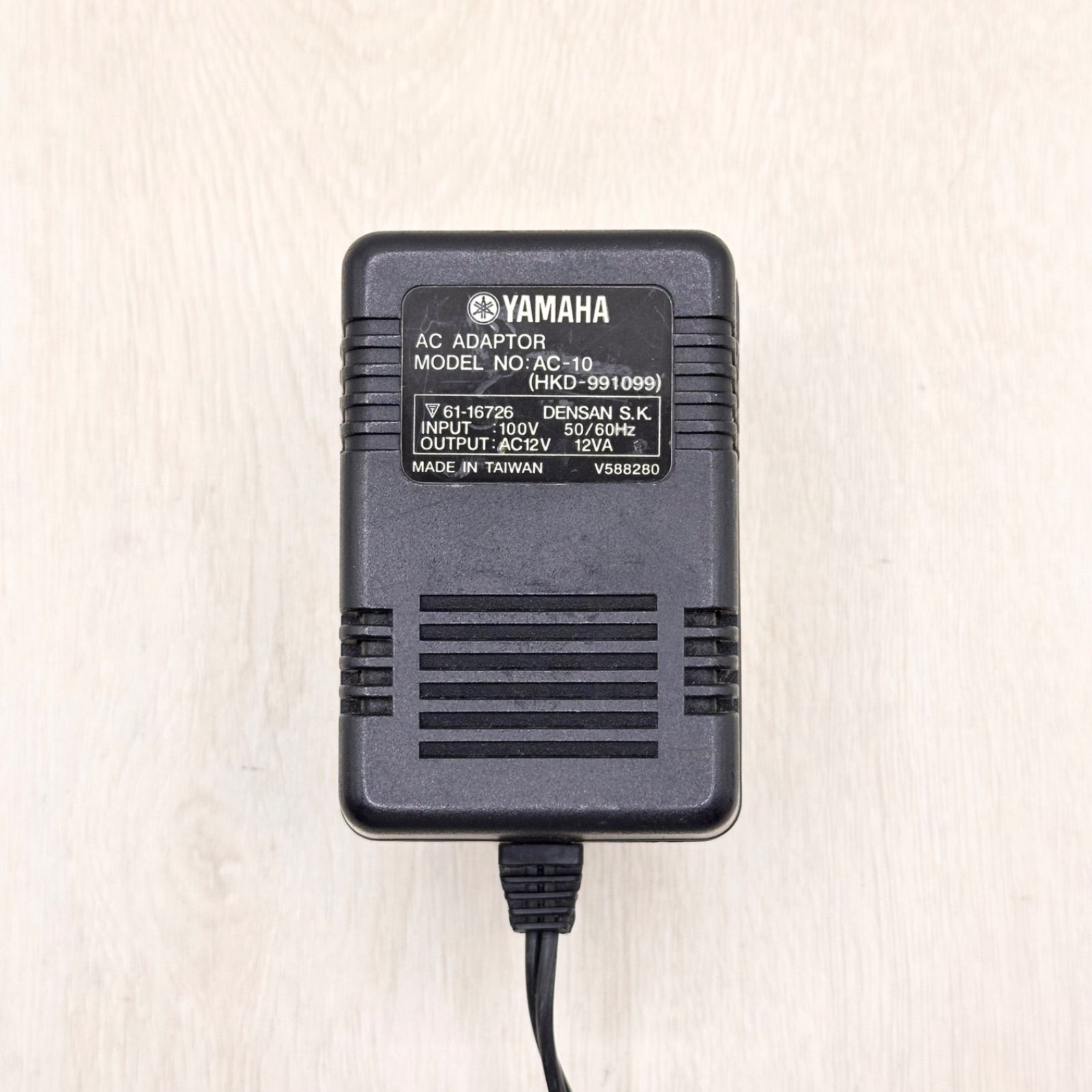 YAMAHA「 CS2X 」デジタル・シンセサイザー⭐純正ACアダプター付き AC-10 YAMAHA 純正 ACアダプター HKD-991099 ヤマハ 電子キーボード
