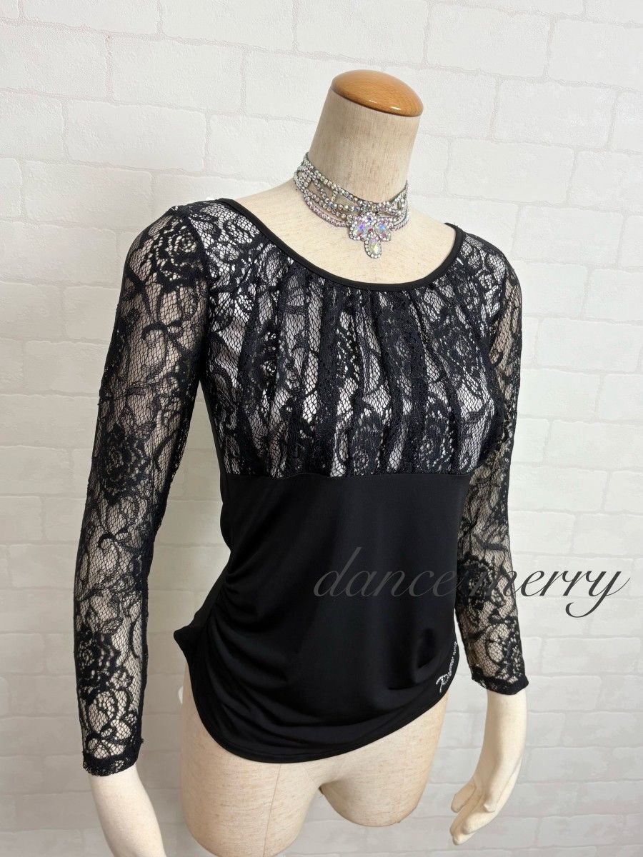 MERRY】新品 社交ダンス 豪華 ツーピース セットアップ 黒 白 サテン