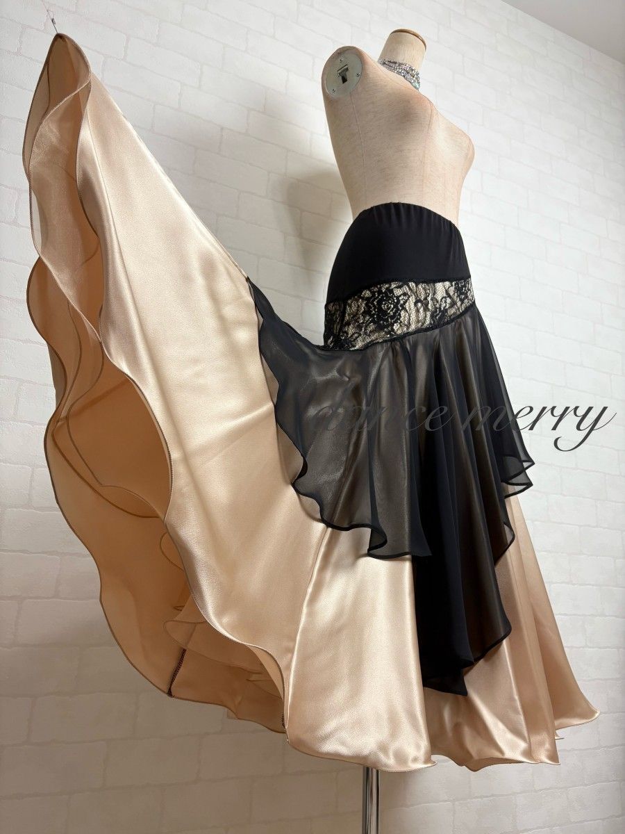 MERRY】新品 社交ダンス 豪華 ツーピース セットアップ 黒 ベージュ