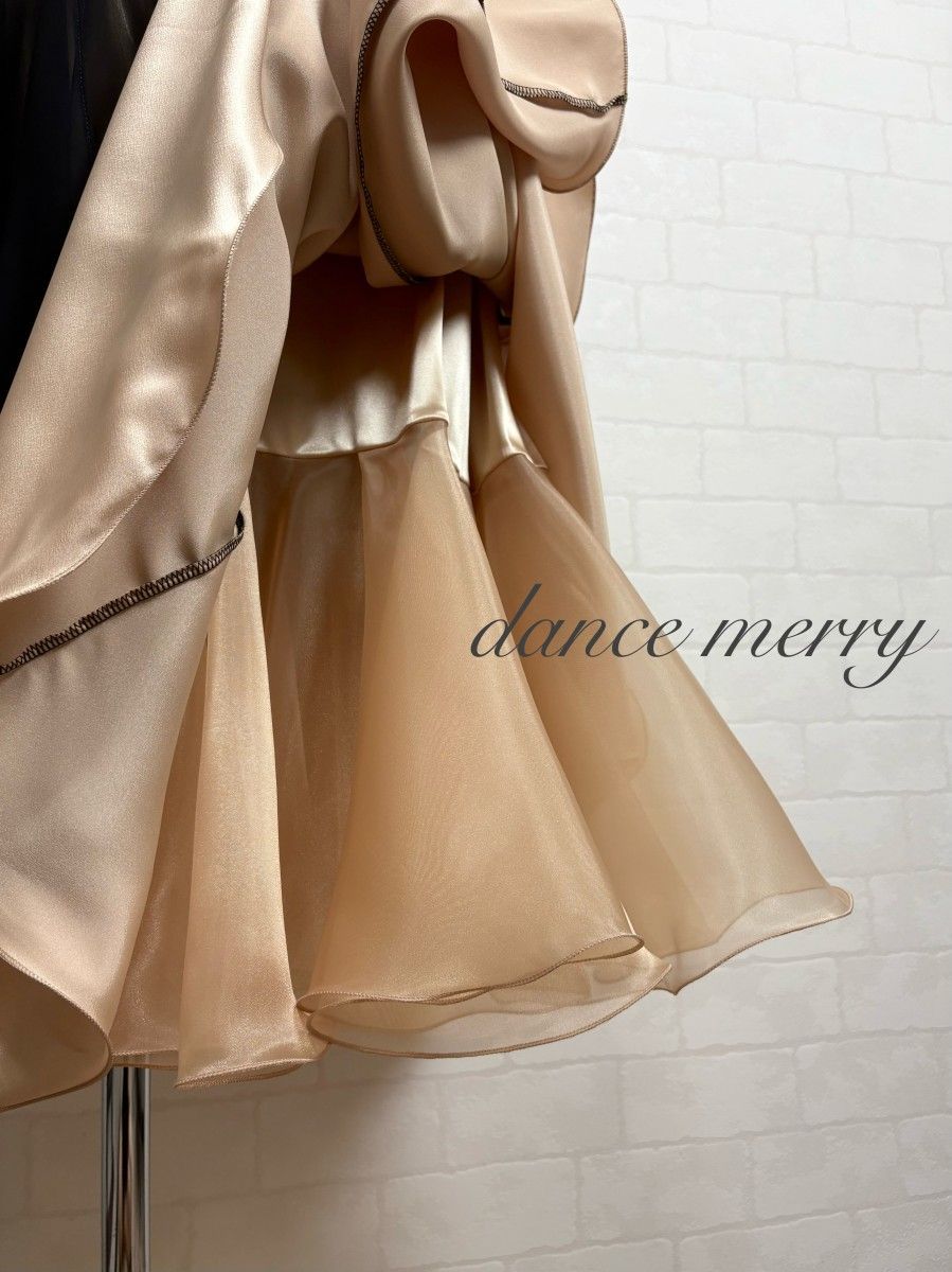 MERRY】新品 社交ダンス 豪華 ツーピース セットアップ 黒 ベージュ