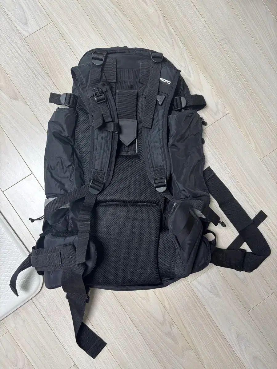 ボタン バックパック キャンピング 登山バッグ