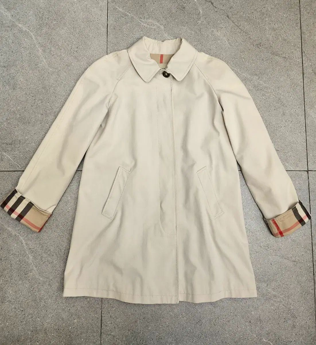 バーバリー キッズ トレンチ コート 12 Y