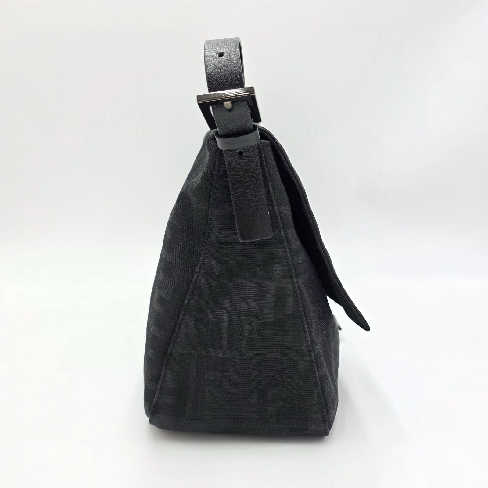 極美品 保存袋付 FENDI マンマバゲット オールレザー ブラック ズッカ Fendi ブラックナッパレザー マンマバケット