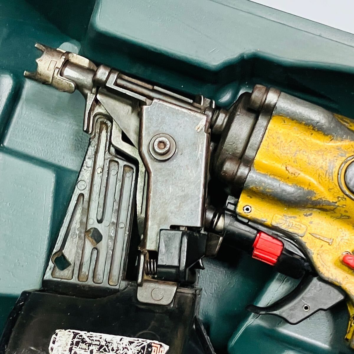 整備品 動作良好 日立 HIKOKI 高圧 50 mm 釘打ち機 コイルネイラ NV H 内装用 ケース付き