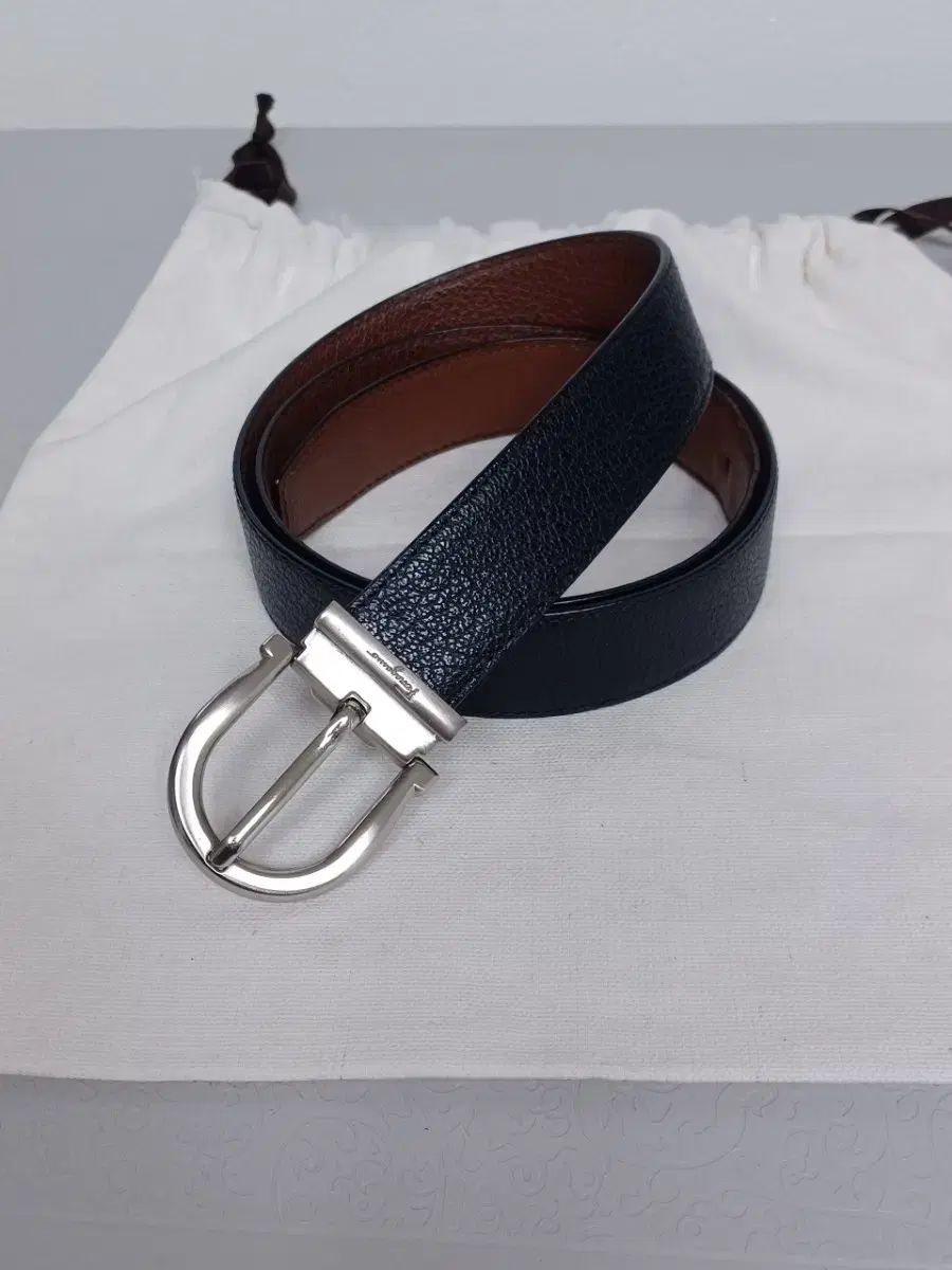 フェラガモ リバーシブル ベルト ブラック ブラウン