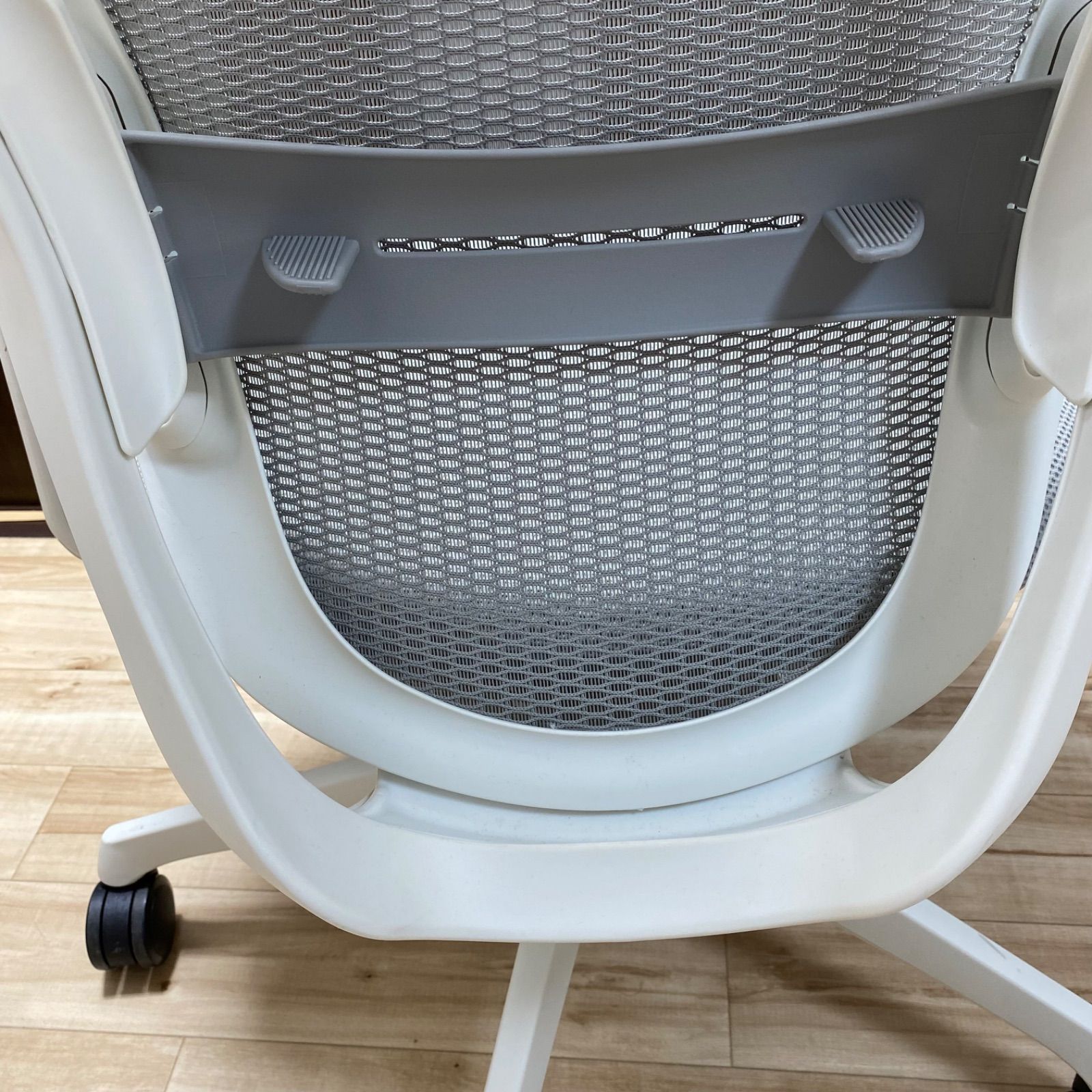  引取り 大阪府 オカムラシルフィー ライトグレー C68AZZ FMR3 オフィスチェア 椅子 OKAMURA H 来客用 オフィスチェア ワークチェア 椅子 チェア