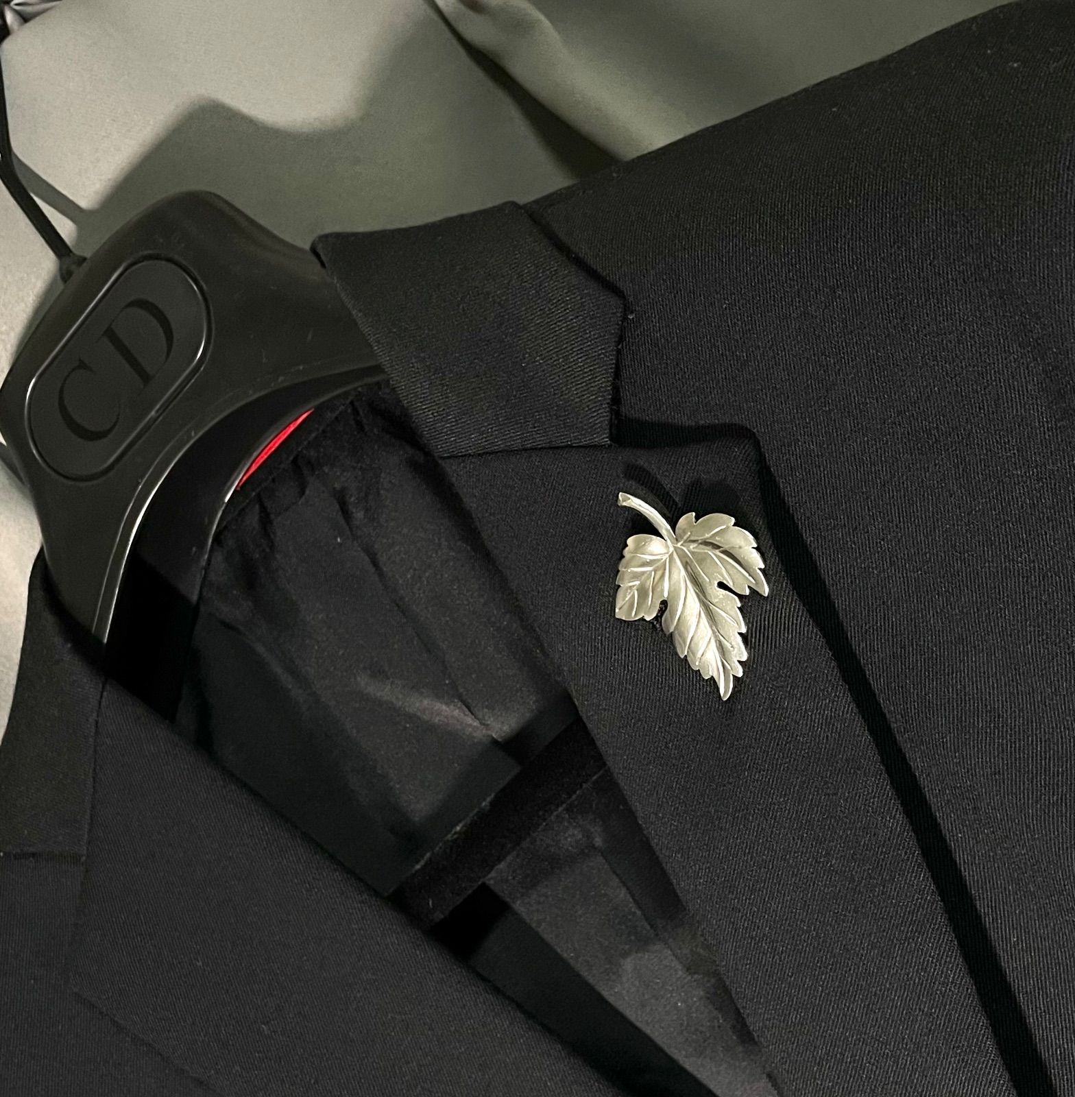 美品 希少 Tiffany ティファニー リーフデザイン ブローチ