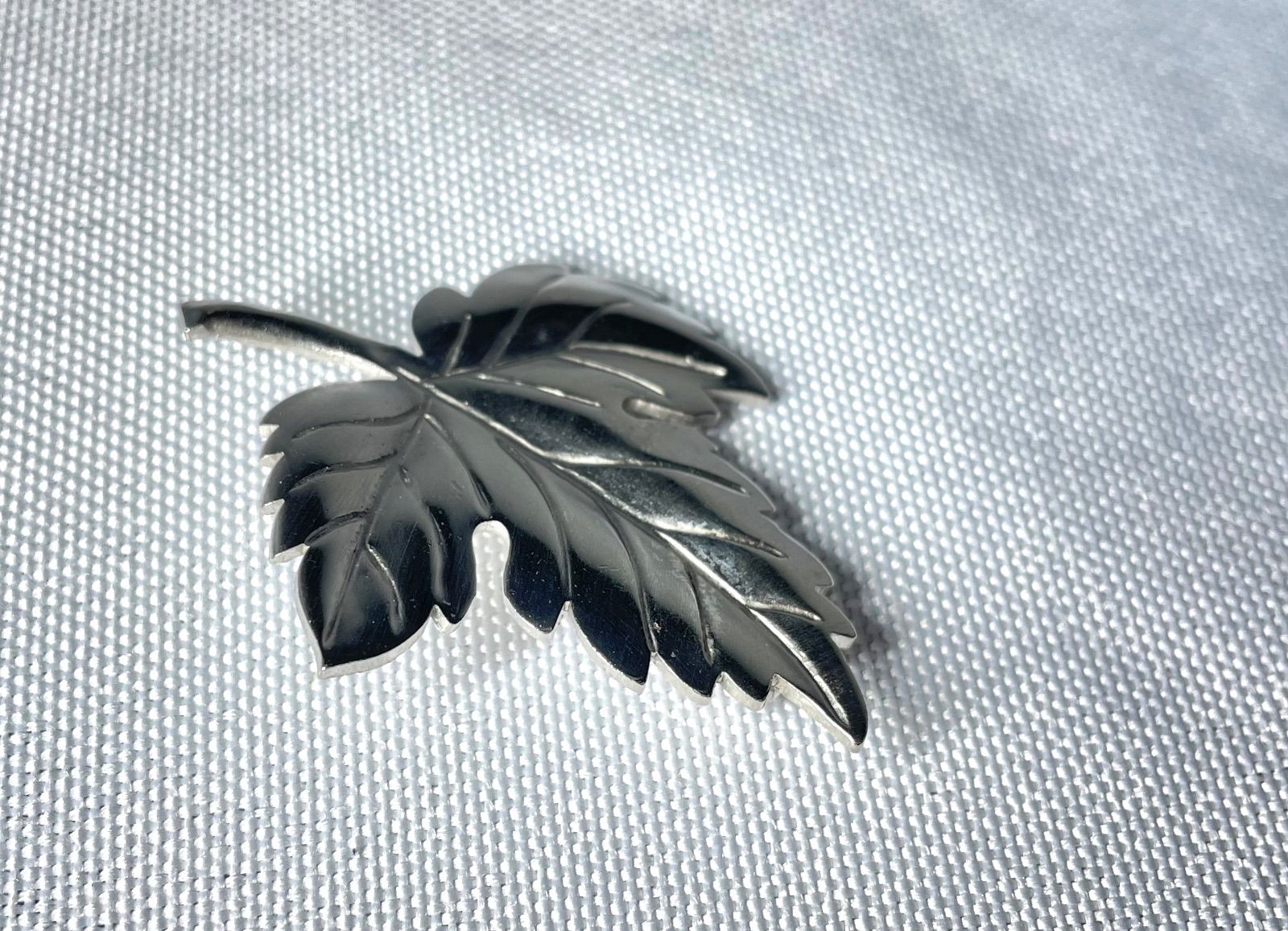 美品 希少 Tiffany ティファニー リーフデザイン ブローチ