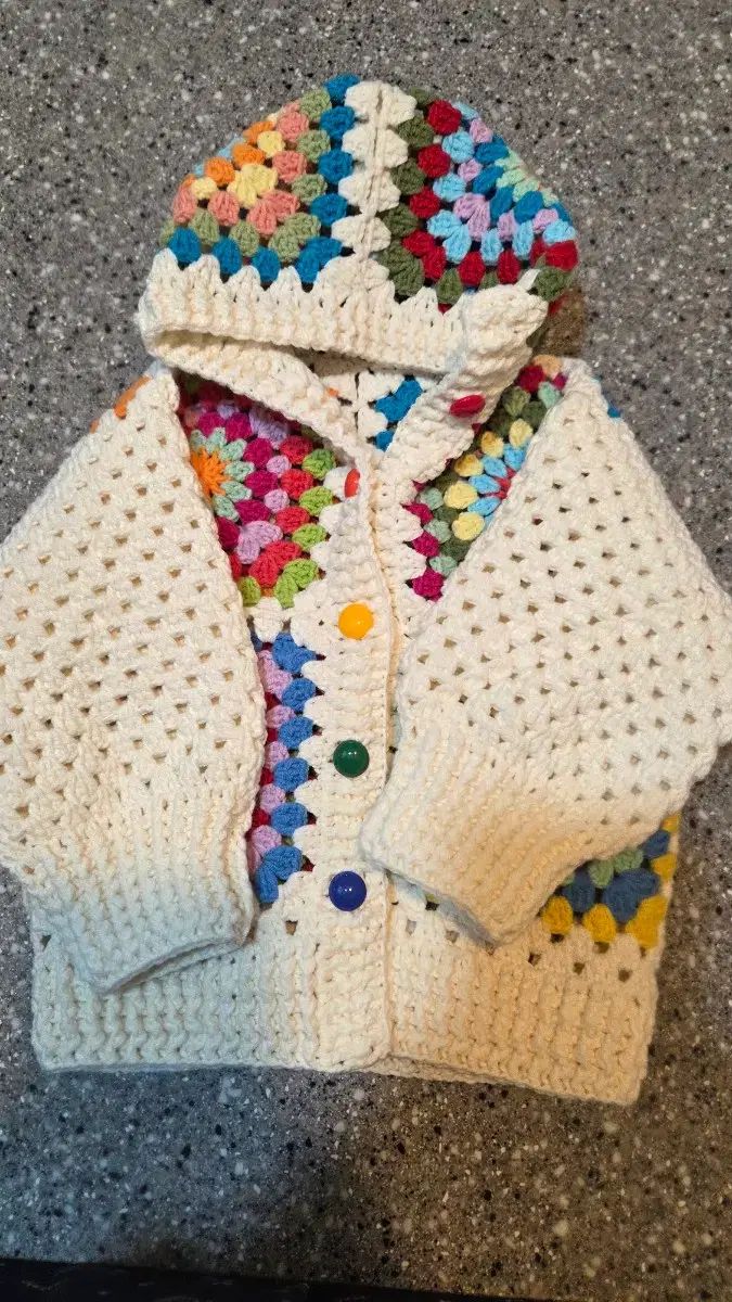 手編みウールモチーフ WHOフードカーディガン